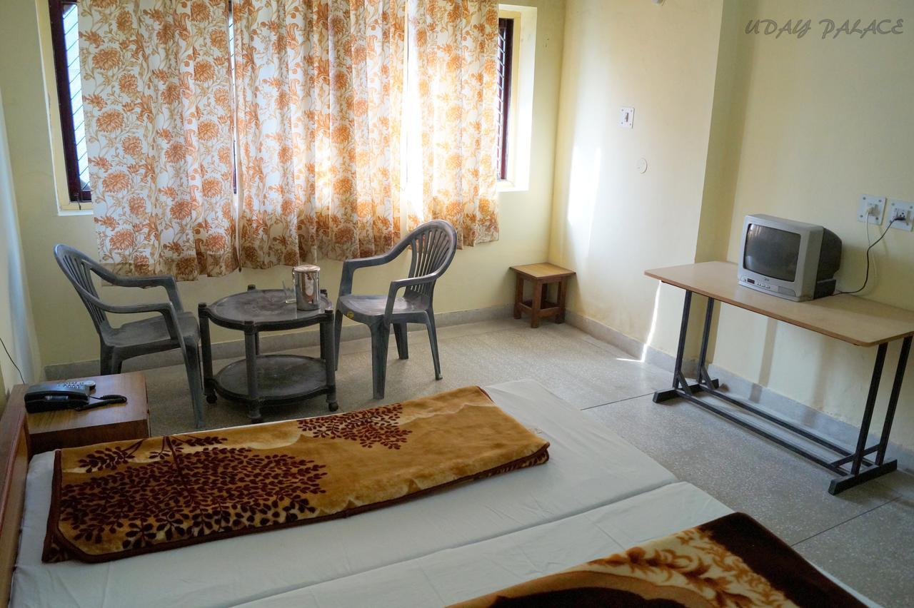 Hotel Uday Palace Pipalkoti Luaran gambar