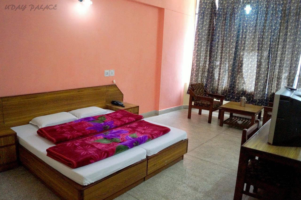 Hotel Uday Palace Pipalkoti Luaran gambar