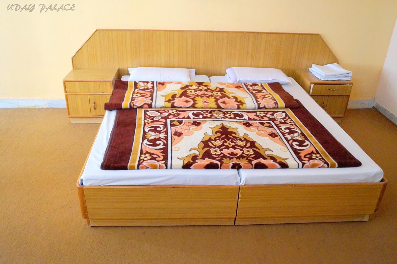 Hotel Uday Palace Pipalkoti Luaran gambar