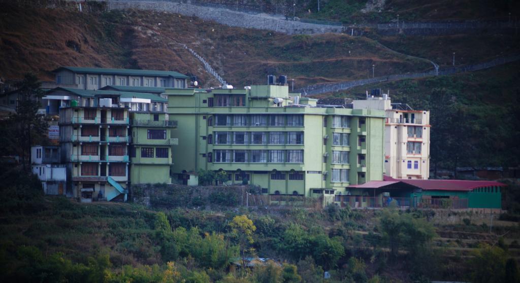 Hotel Uday Palace Pipalkoti Luaran gambar